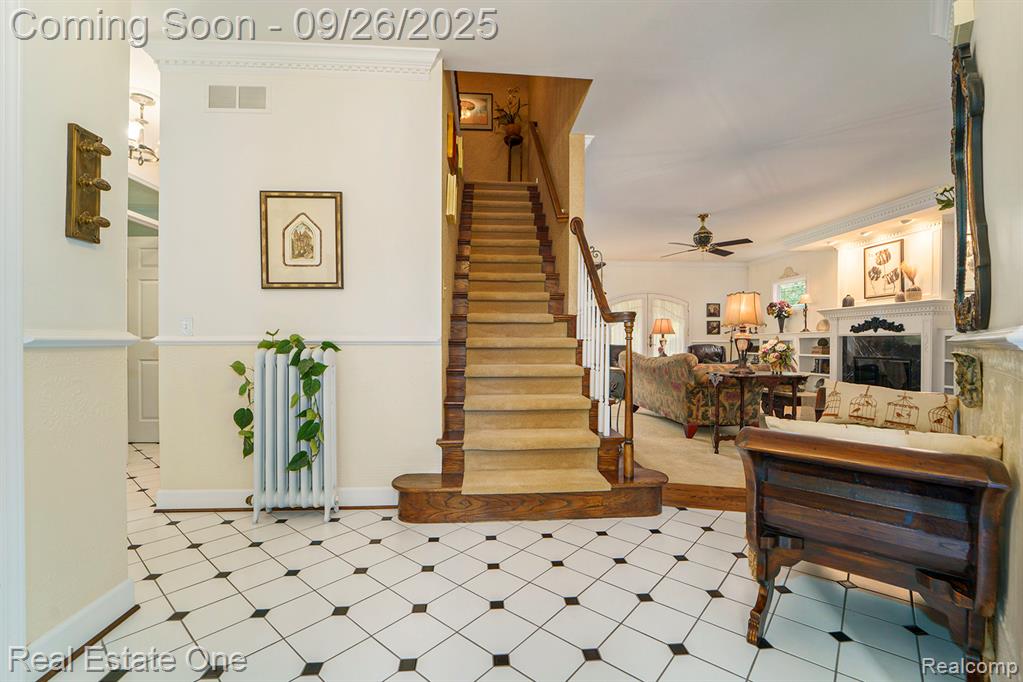 6764 Redford Circle, Troy, MI 48085 — Photo 22