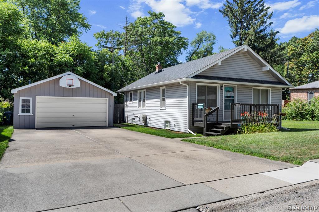 8431 Roseland Court, Oak Park, MI 48237 — Photo 3