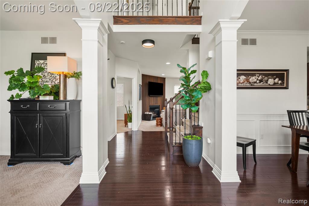 637 Edinburgh Circle, Highland, MI — Photo 3