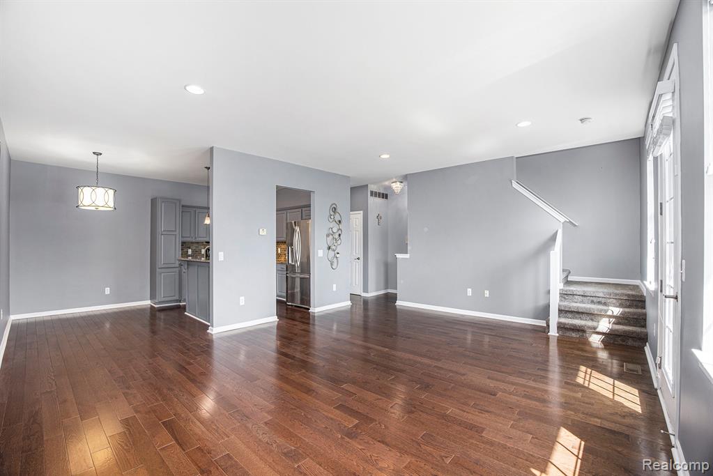 56645 Long Island Drive, Shelby Twp, MI 48316 — Photo 4