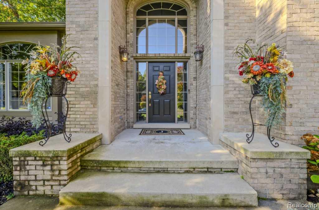 7809 Haverhill Court N, Canton, MI 48187 — Photo 3