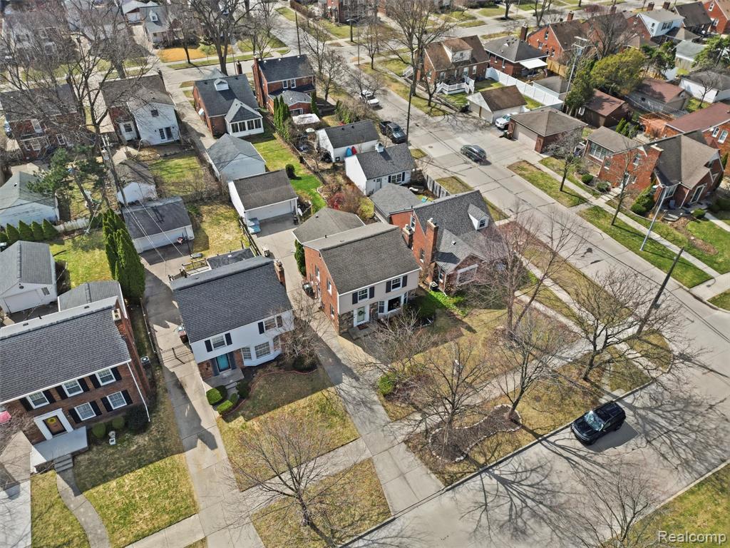2073 Lochmoor Boulevard, Grosse Pointe Woods, MI 48236 — Photo 47
