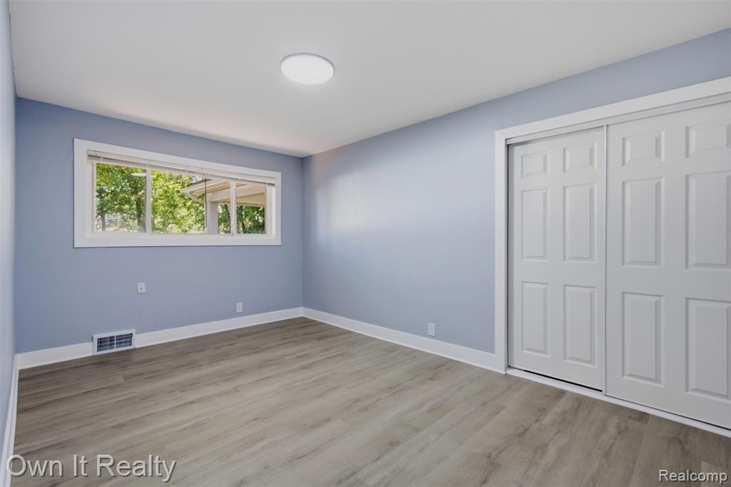 23700 Marlow Street, Oak Park, MI 48237 — Photo 12