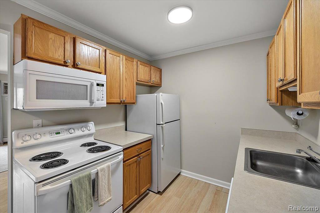 3915 BENJAMIN Avenue, 1, Royal Oak, MI 48073 — Photo 12