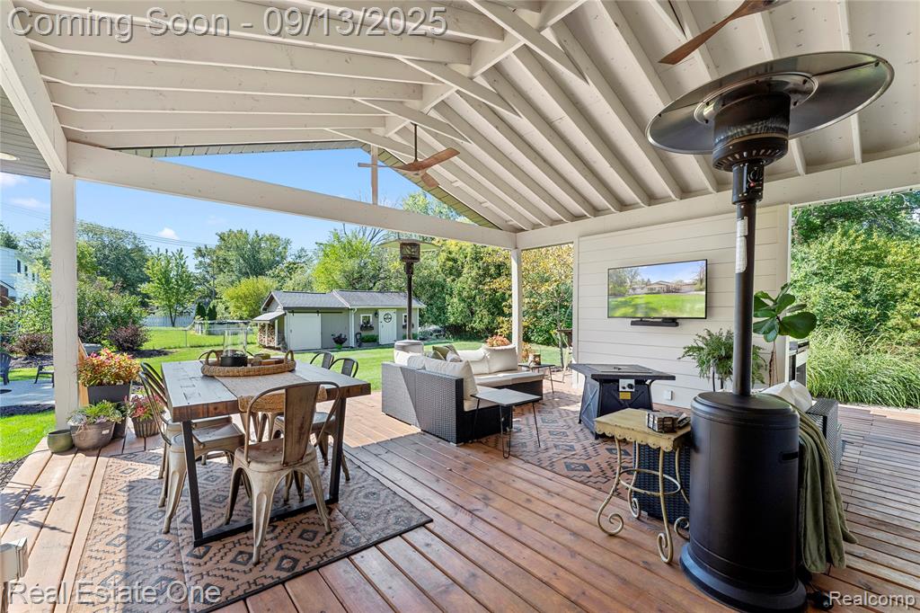 9175 Byromar Lane, Grosse Ile, MI 48138 — Photo 38