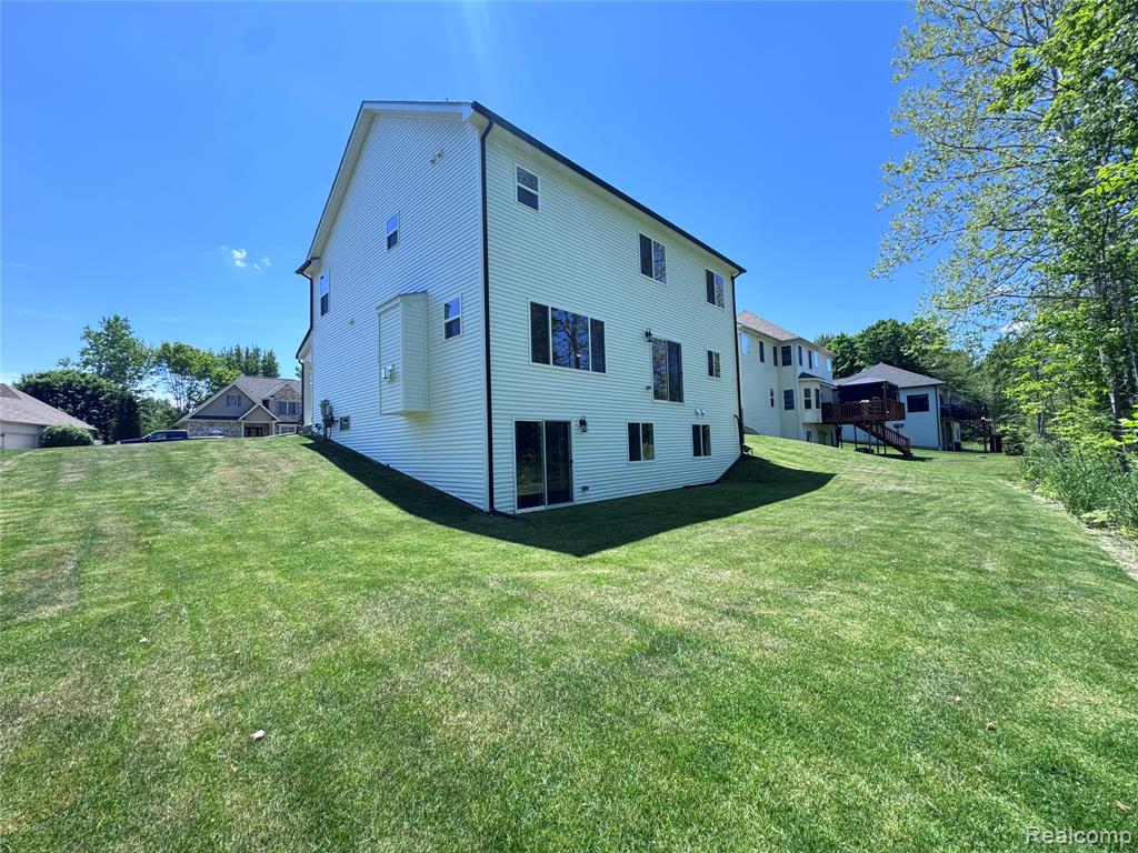 6149 Woodridge Lane, Grand Blanc, MI 48439 — Photo 37