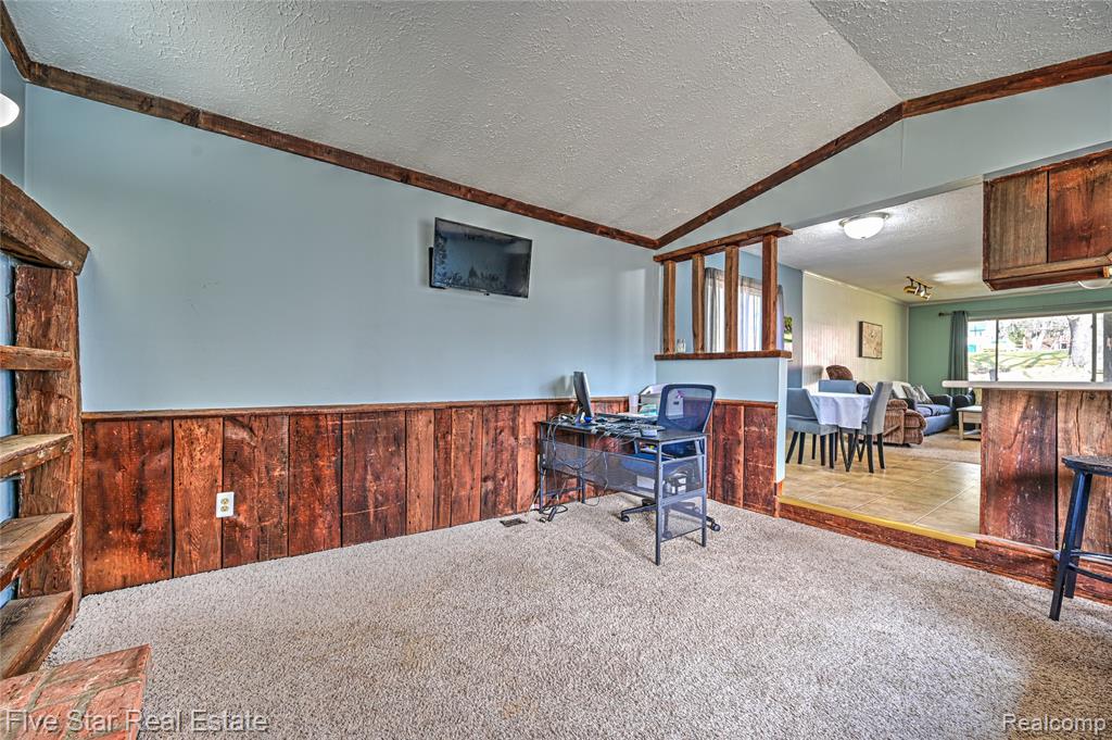 12335 Big Lake Road, Davisburg, MI 48350 — Photo 16