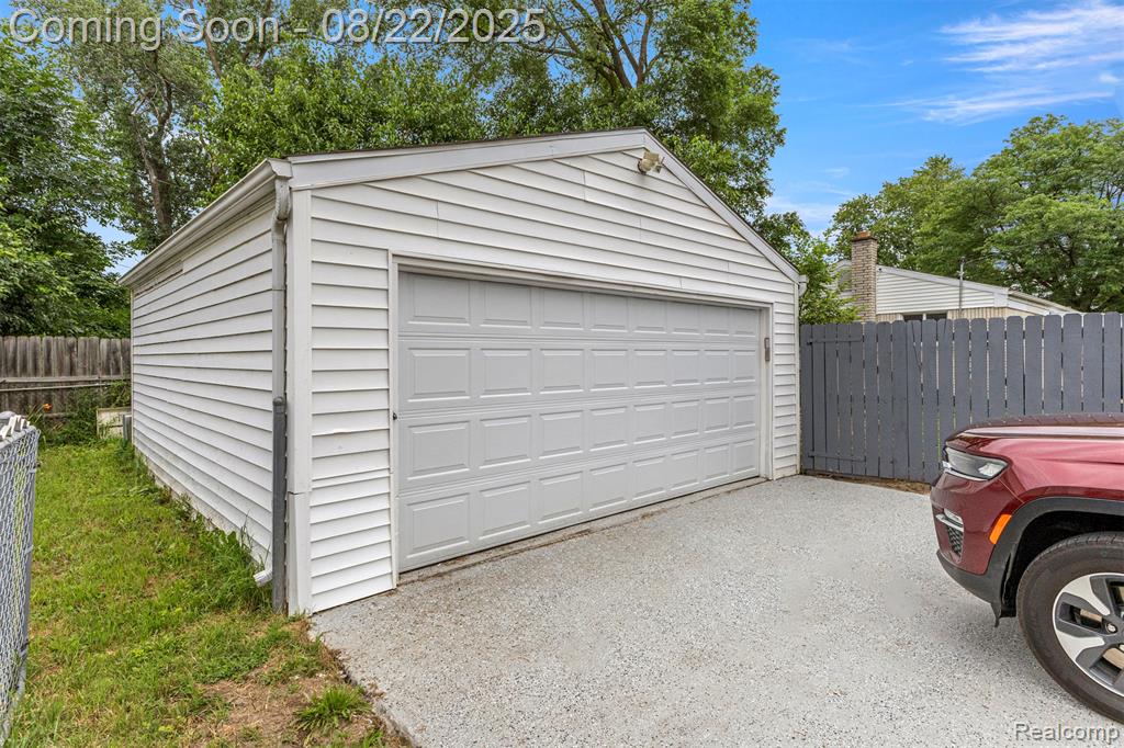 7001 Belton ST Street, Garden City, MI — Photo 41