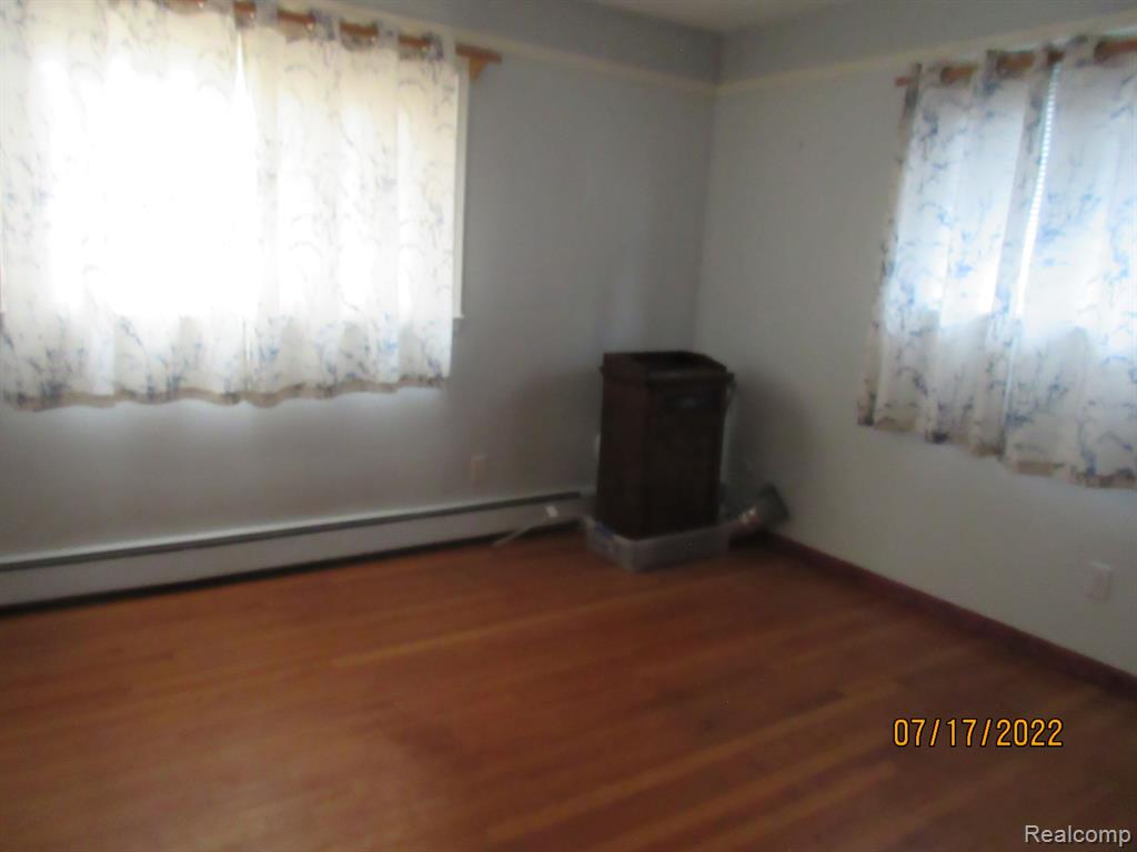 29497 GERALDINE Drive, Warren, MI 48093 — Photo 18