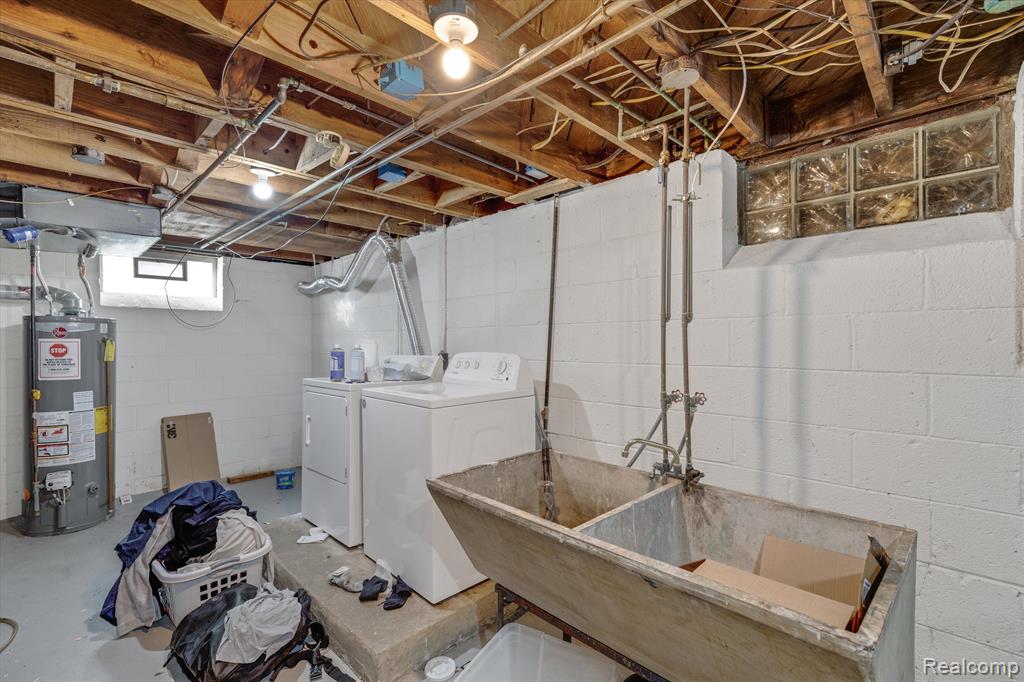 5220 LANNOO Street, Grosse Pointe, MI 48236 — Photo 27