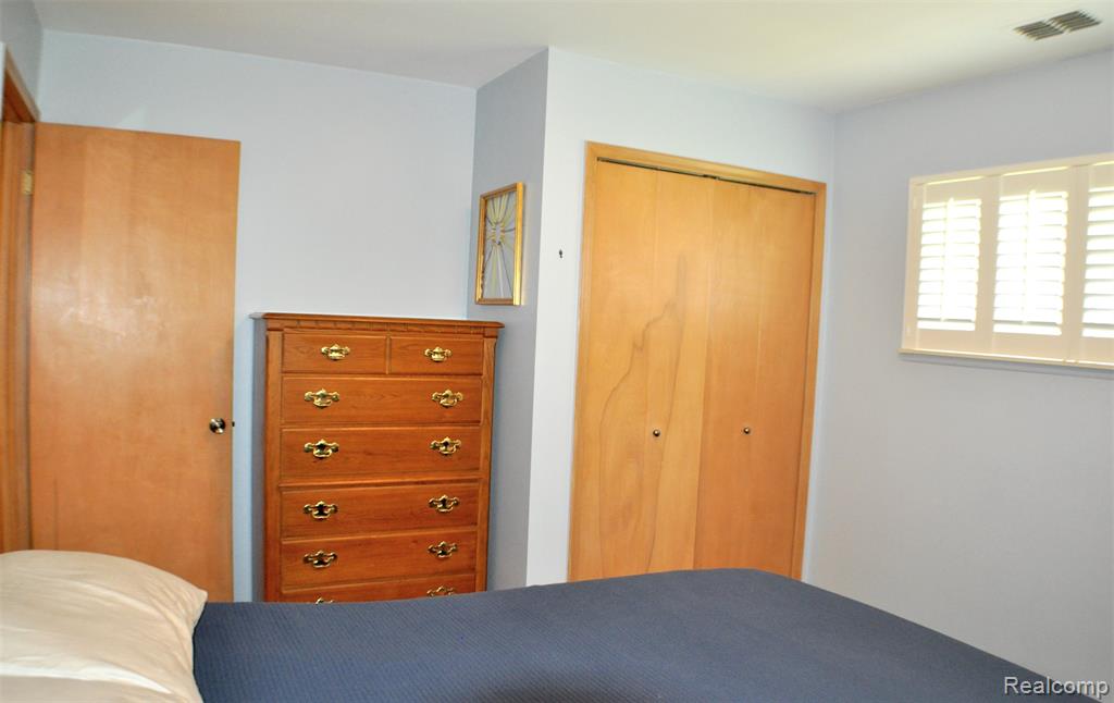 3593 Meadowleigh Lane, Waterford, MI 48329 — Photo 20