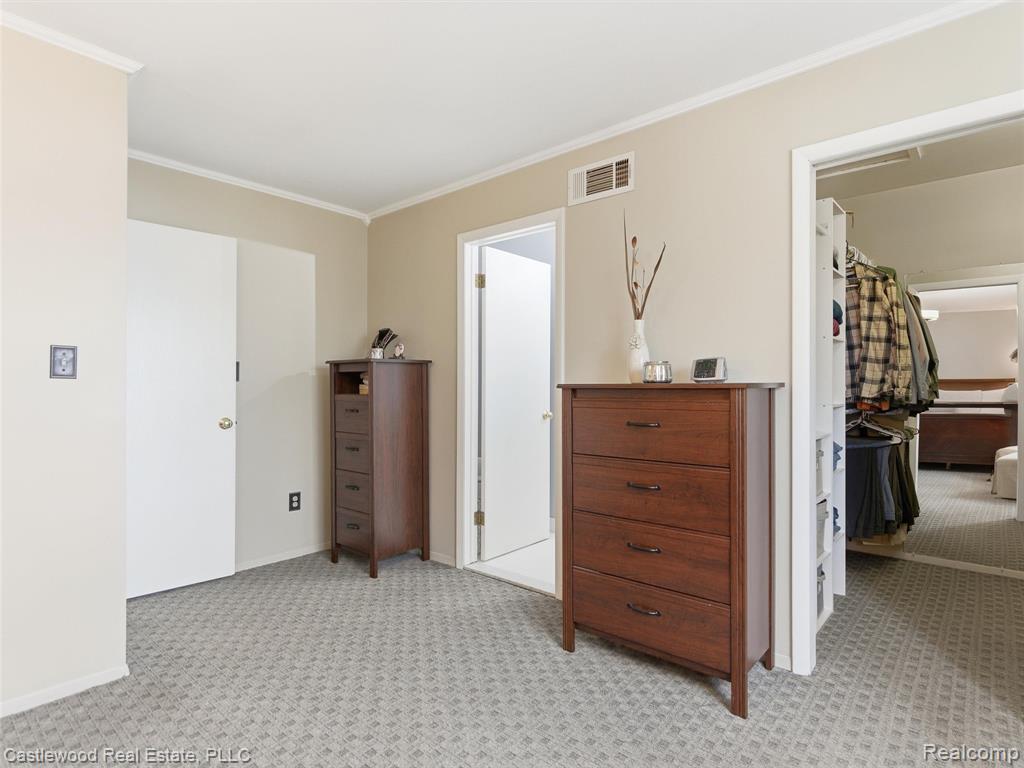 5868 Shore Court, Clarkston, MI — Photo 27