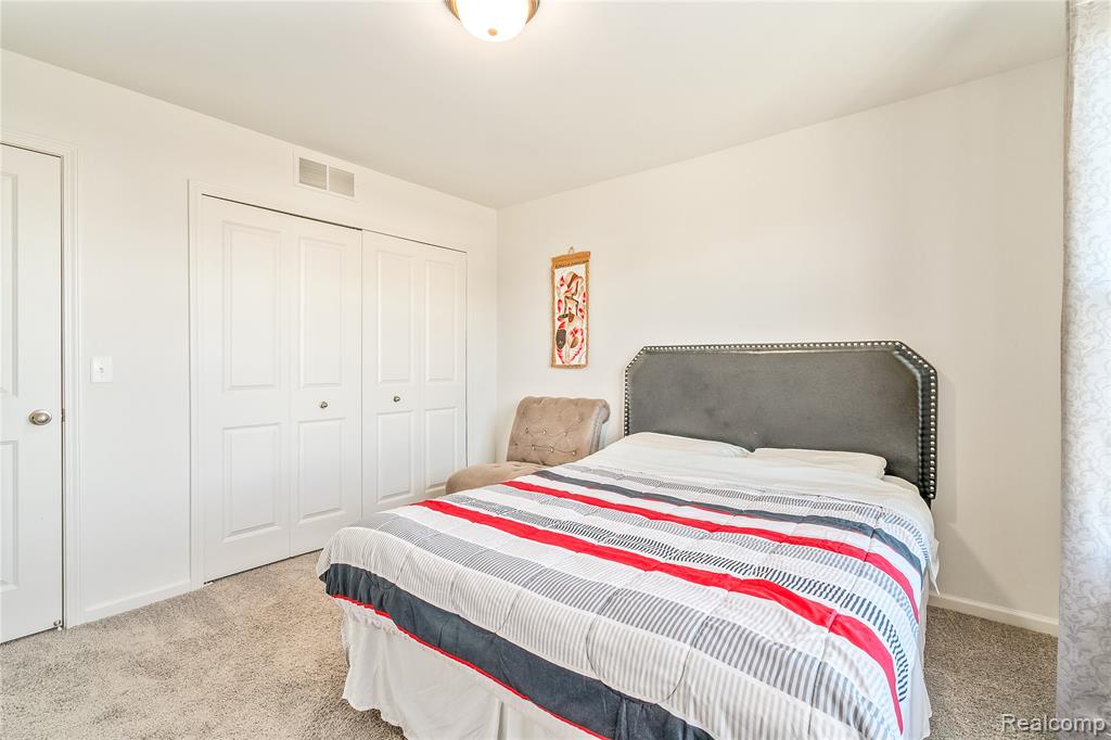 6811 Chandler Drive, Belleville, MI 48111 — Photo 52