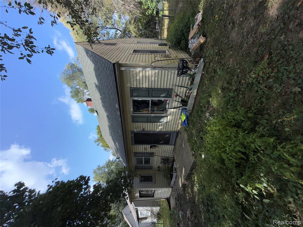 629 Jessop Avenue, Lansing, MI 48910 — Photo 2