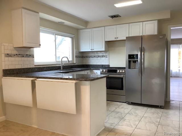 732 Harcourt Road, Grosse Pointe Park, MI 48230 — Photo 9