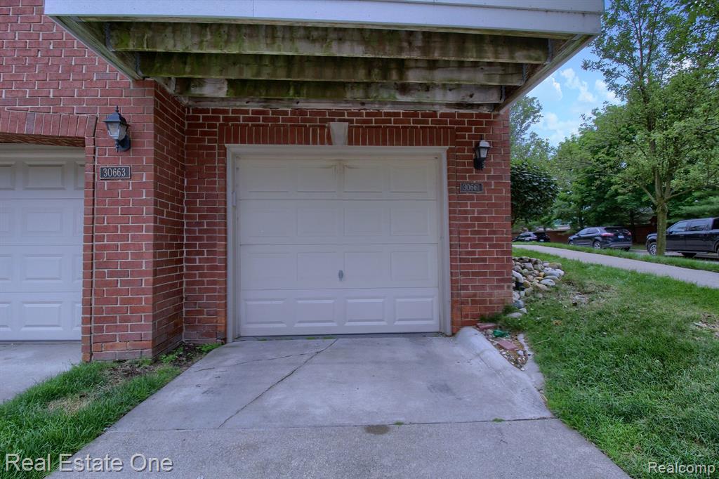 30661 ARDMORE Court, Novi, MI 48377 — Photo 3