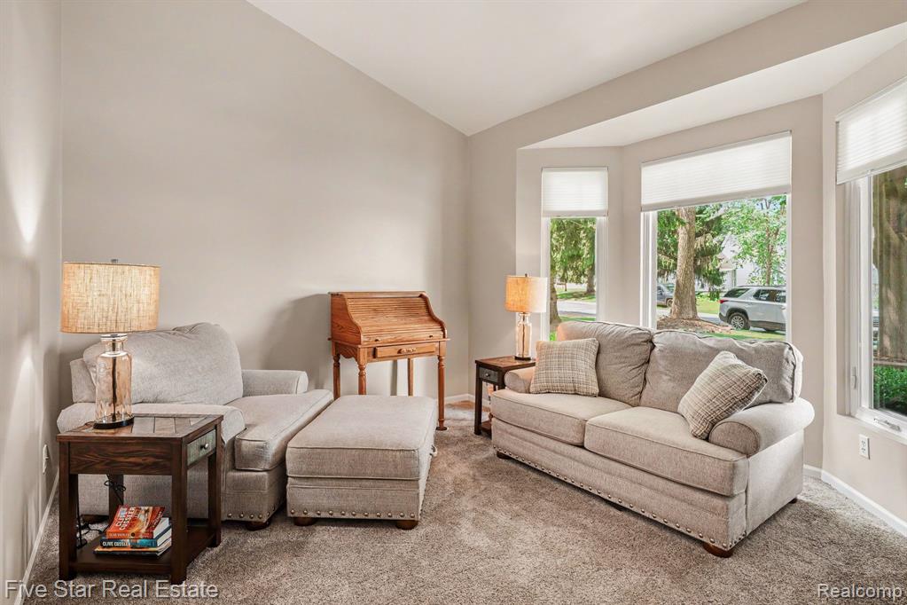 6838 Fox Lane, Waterford, MI 48327 — Photo 21