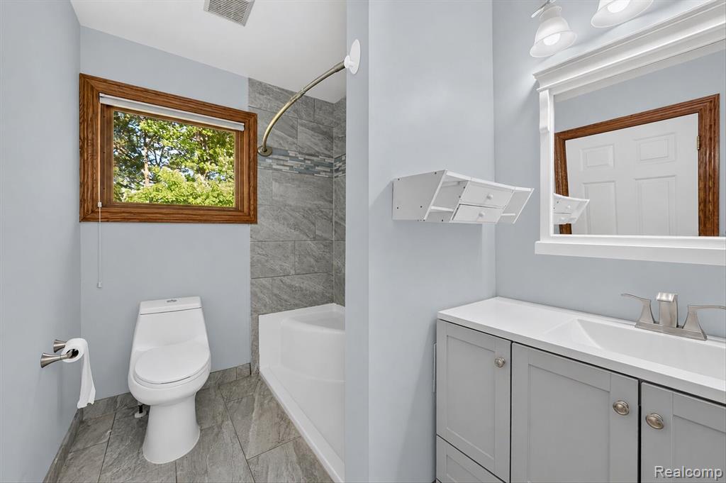 3187 Turnberry Drive, White Lake, MI 48383 — Photo 42