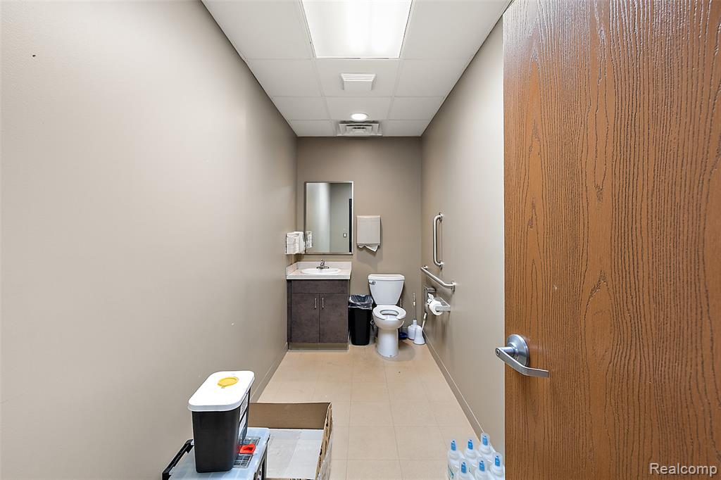 1794 N Lapeer Road, Lapeer, MI 48446 — Photo 18