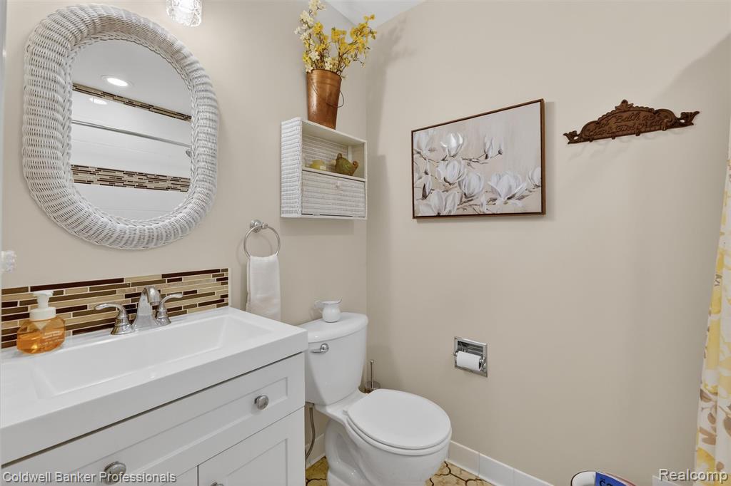 4380 Warwick Circle Drive, Grand Blanc, MI 48439 — Photo 16