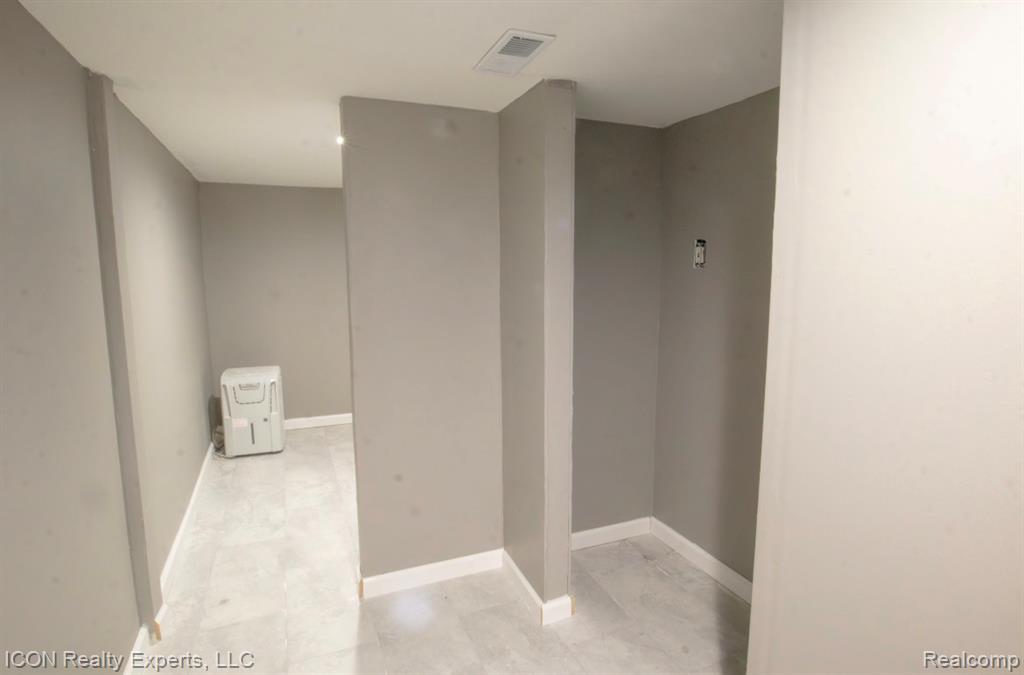 743 Hollister Street, Pontiac, MI 48340 — Photo 27