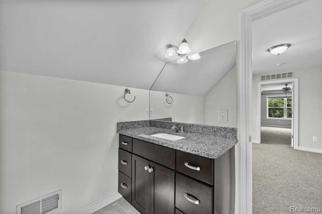 520 SIMON, Royal Oak, MI 48067 — Photo 35