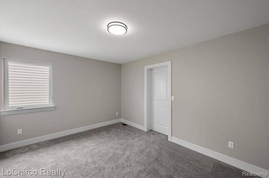 49355 LANGFORD Drive, Macomb, MI 48044 — Photo 30