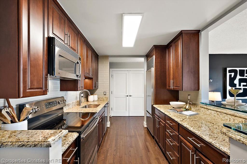 411 S Old Woodward Avenue, 824, Birmingham, MI 48009 — Photo 11