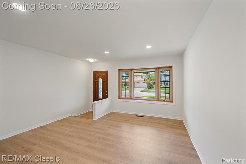 7432 Hillsboro Drive, Canton, MI 48187 — Photo 7