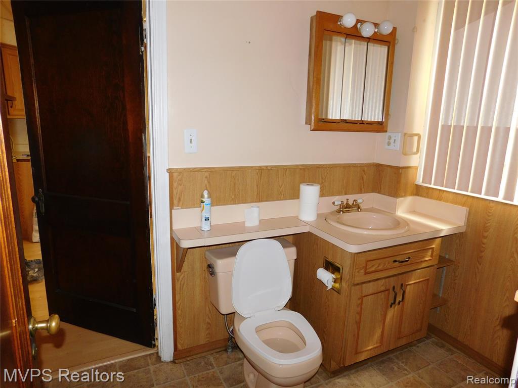 3761 Taylor Street, Detroit, MI 48206 — Photo 9