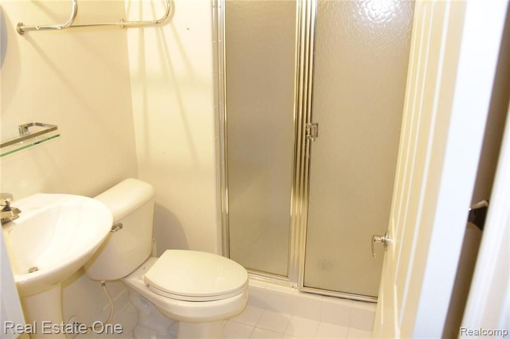 45435 N STONEWOOD Road, Canton, MI 48187 — Photo 21