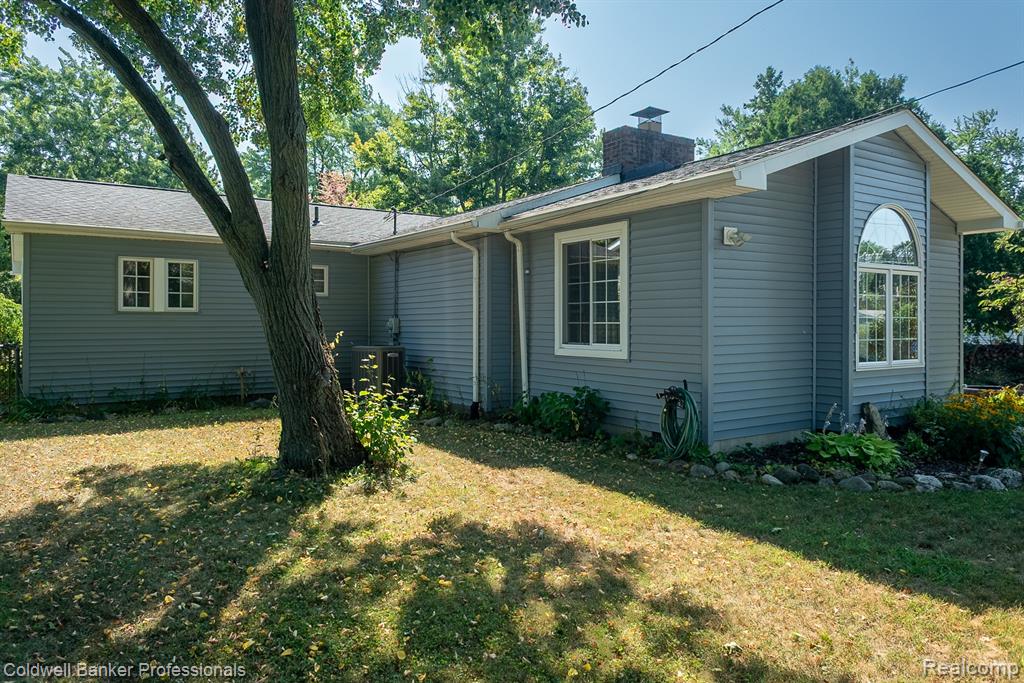 451 Hauxwell Drive, Lake Orion, MI 48362 — Photo 39