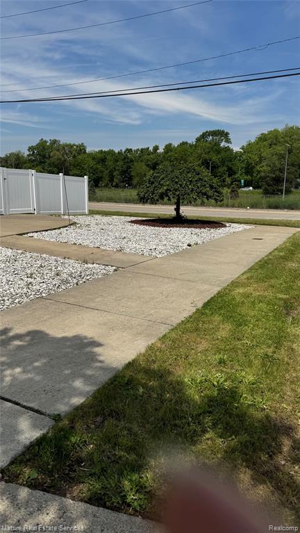 13585 Rockdale Street, Detroit, MI 48223 — Photo 37