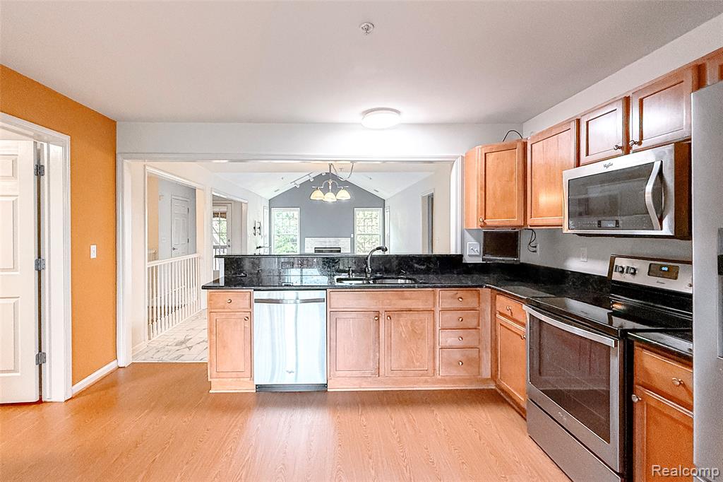28560 Carlton Way Drive, Novi, MI — Photo 14