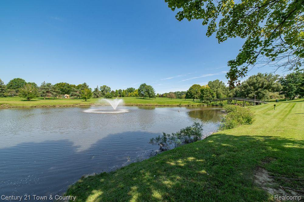 5395 BREEZE HILL, Troy, MI 48098 — Photo 47