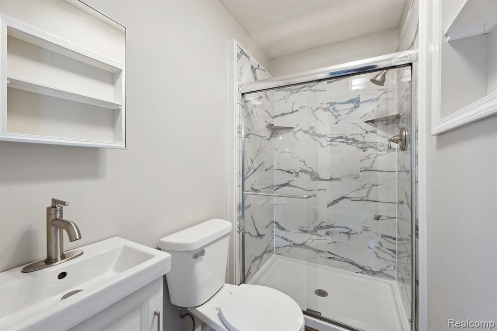 9014 GROVE Drive, Whitmore Lake, MI 48189 — Photo 14