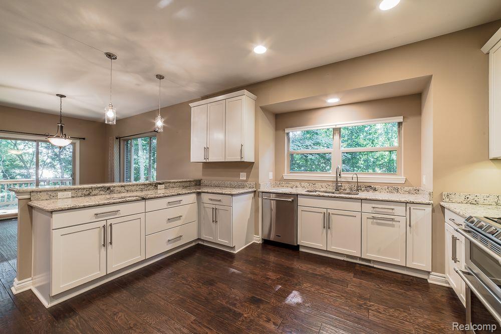9546 KINGSWAY Circle, Clarkston, MI 48348 — Photo 23
