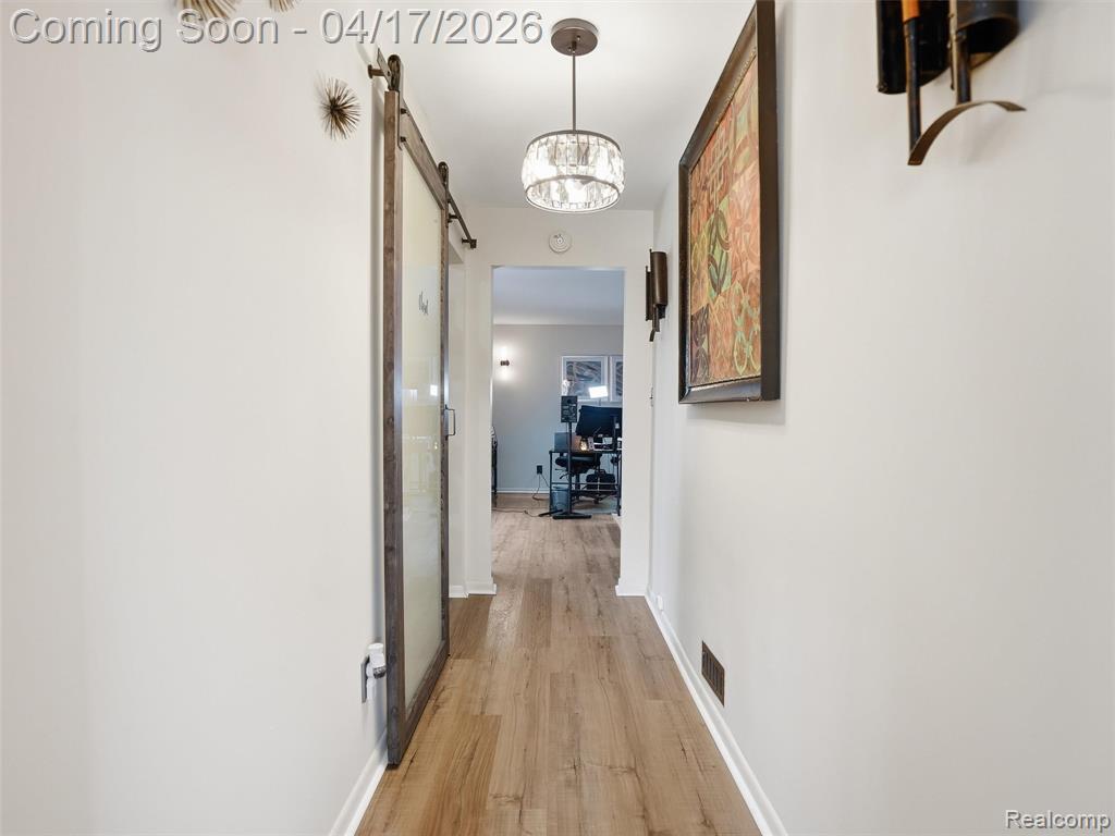 4886 Beacon Hill Drive, Bloomfield Hills, MI 48301 — Photo 34