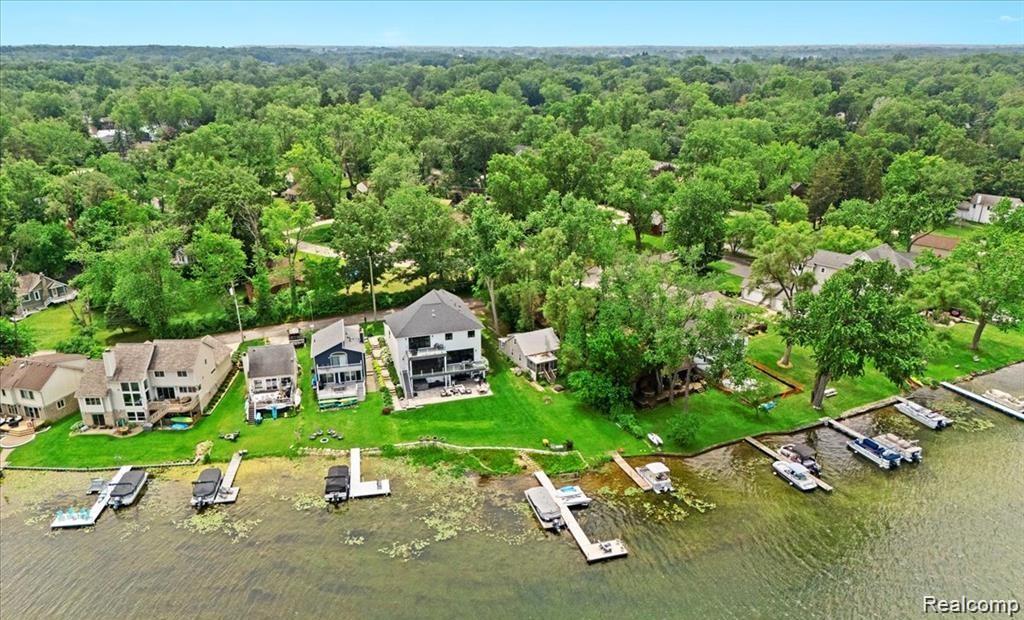 6912 Colony Drive, West Bloomfield, MI 48323 — Photo 9