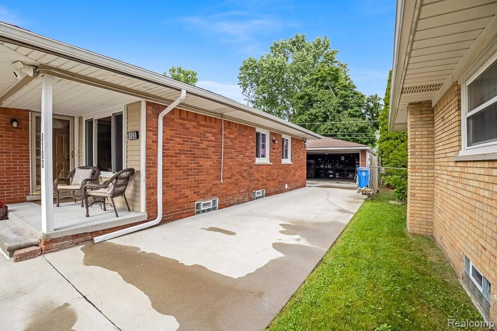 8100 Lochdale Street, Dearborn Heights, MI 48127 — Photo 8