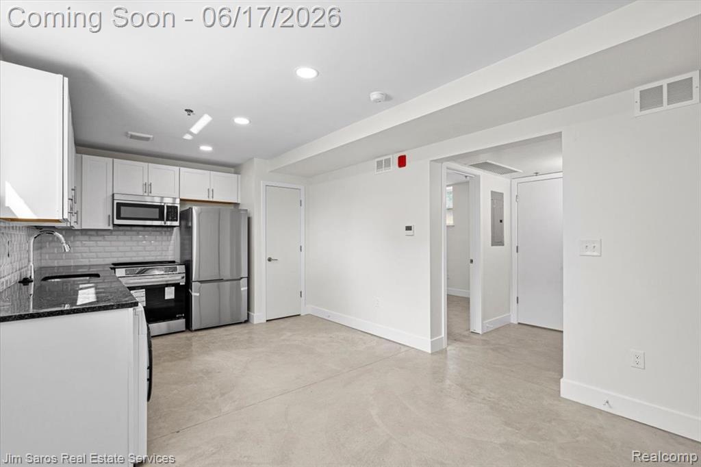 4735 Rohns #2A Street, Detroit, MI 48214 — Photo 5