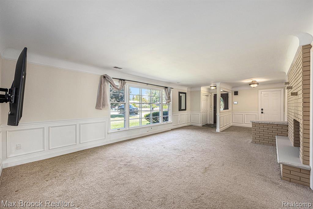 60 E Hurst Drive, Troy, MI 48085 — Photo 4