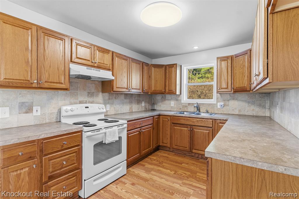 9060 N McKinley Road, Flushing, MI 48433 — Photo 8