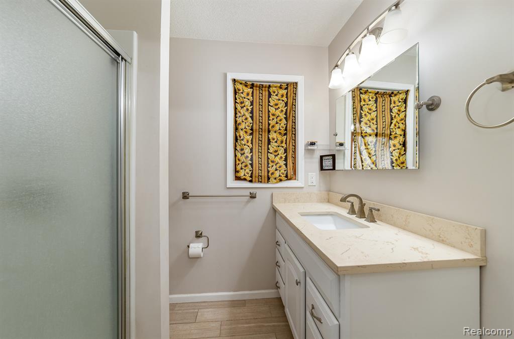 3977 Snowberry Road, Bridgeport, MI 48722 — Photo 19