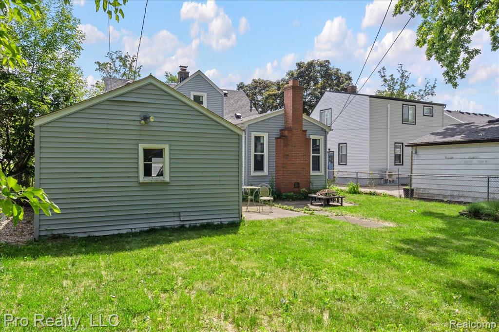 715 N Altadena Avenue, Royal Oak, MI 48067 — Photo 32