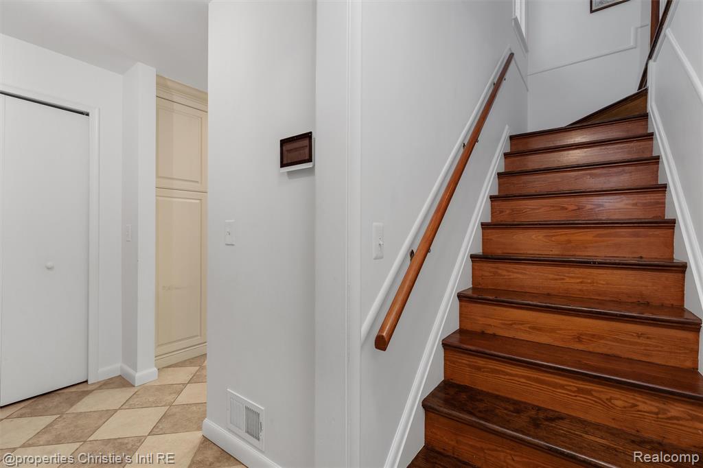 1059 Berkshire Road, Grosse Pointe Park, MI 48230 — Photo 36