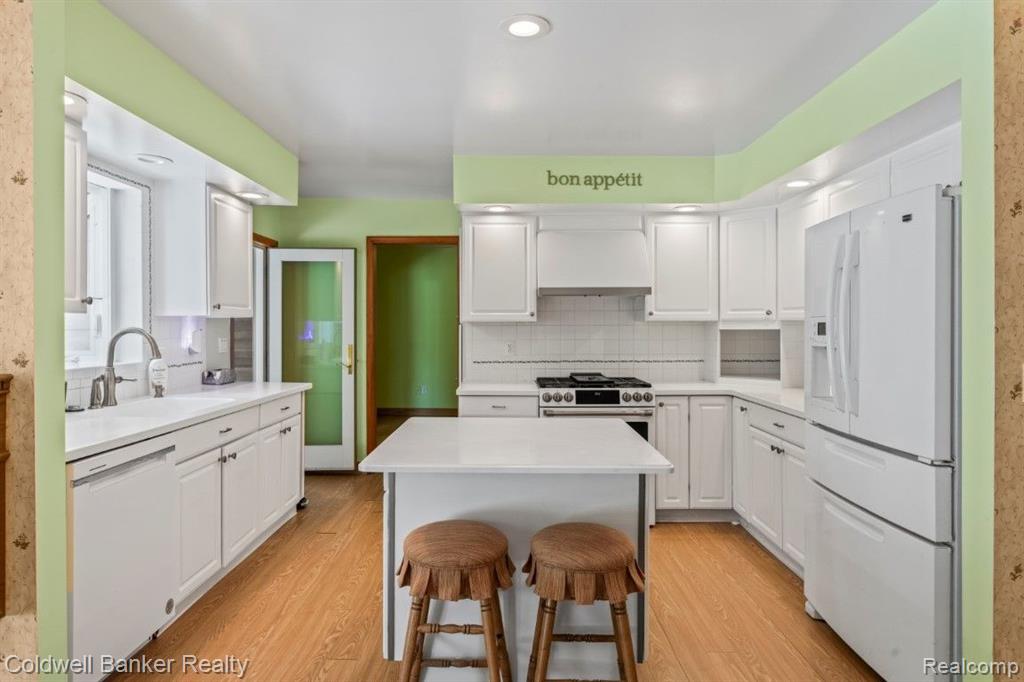 8027 EMERALD Lane W, Westland, MI — Photo 10