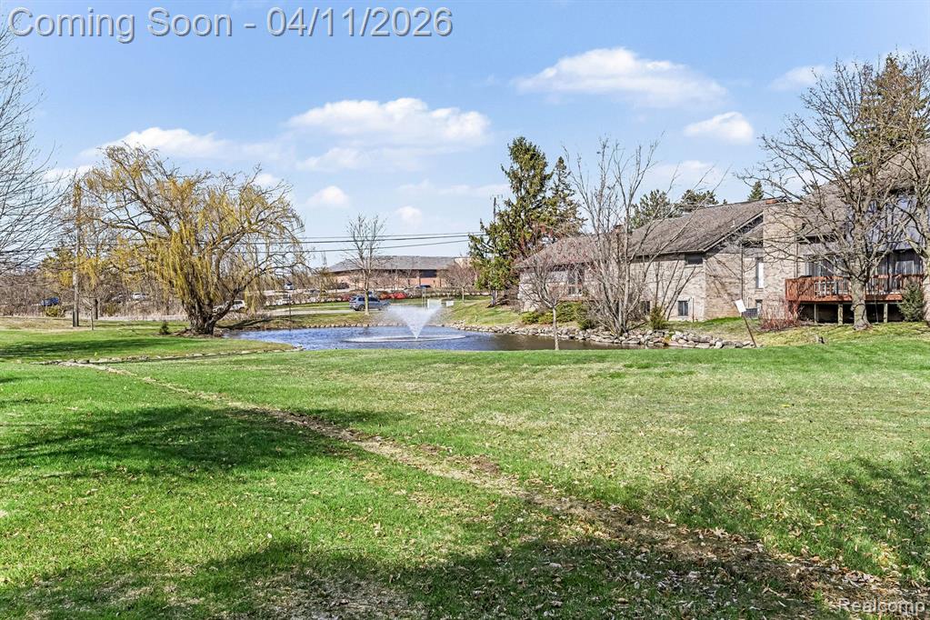 5950 Pinetree Drive, West Bloomfield, MI — Photo 34