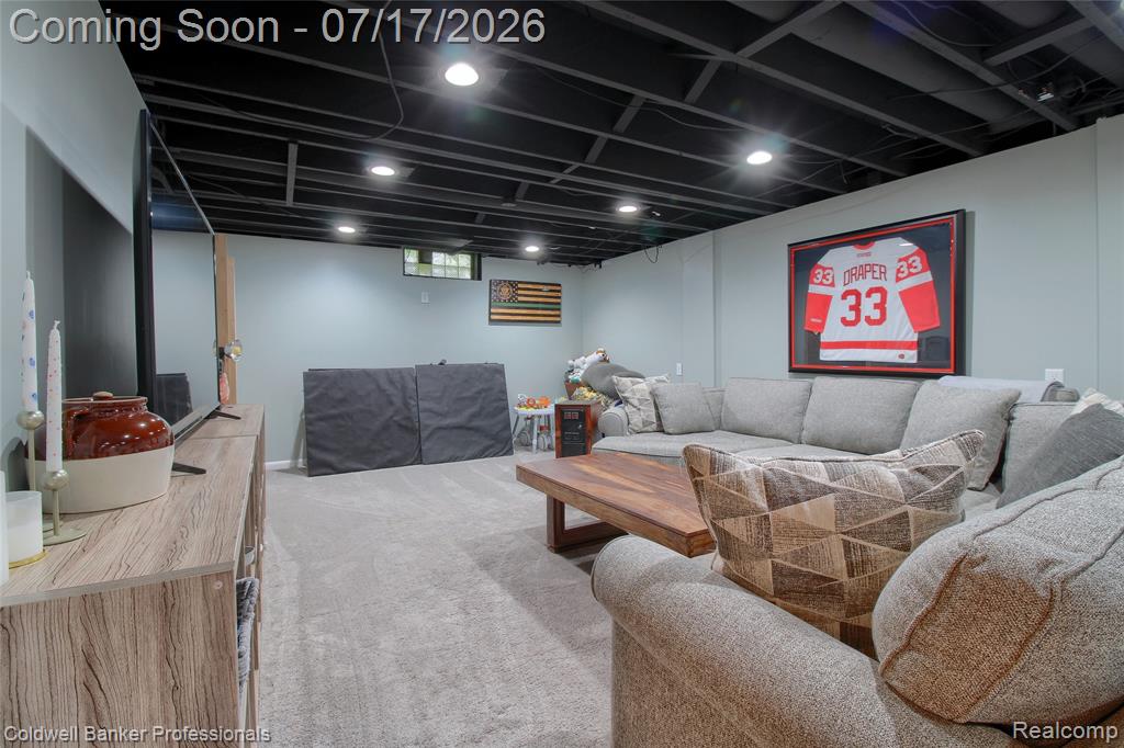 9118 Deering Street, Livonia, MI 48150 — Photo 19
