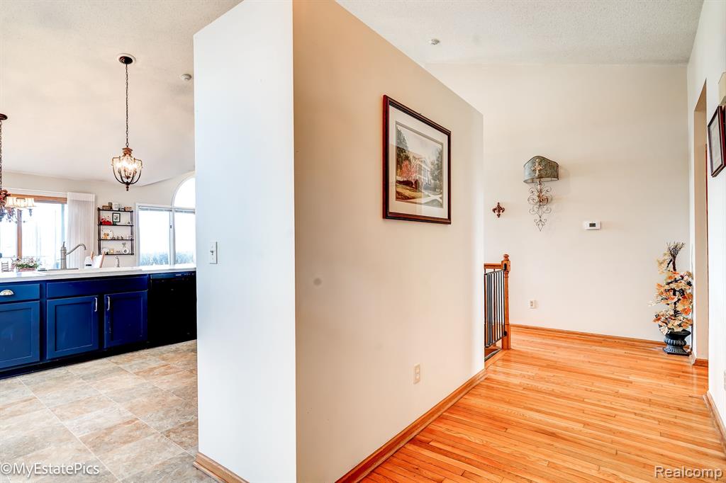 1807 PEBBLE CREEK Drive, Canton, MI 48188 — Photo 6